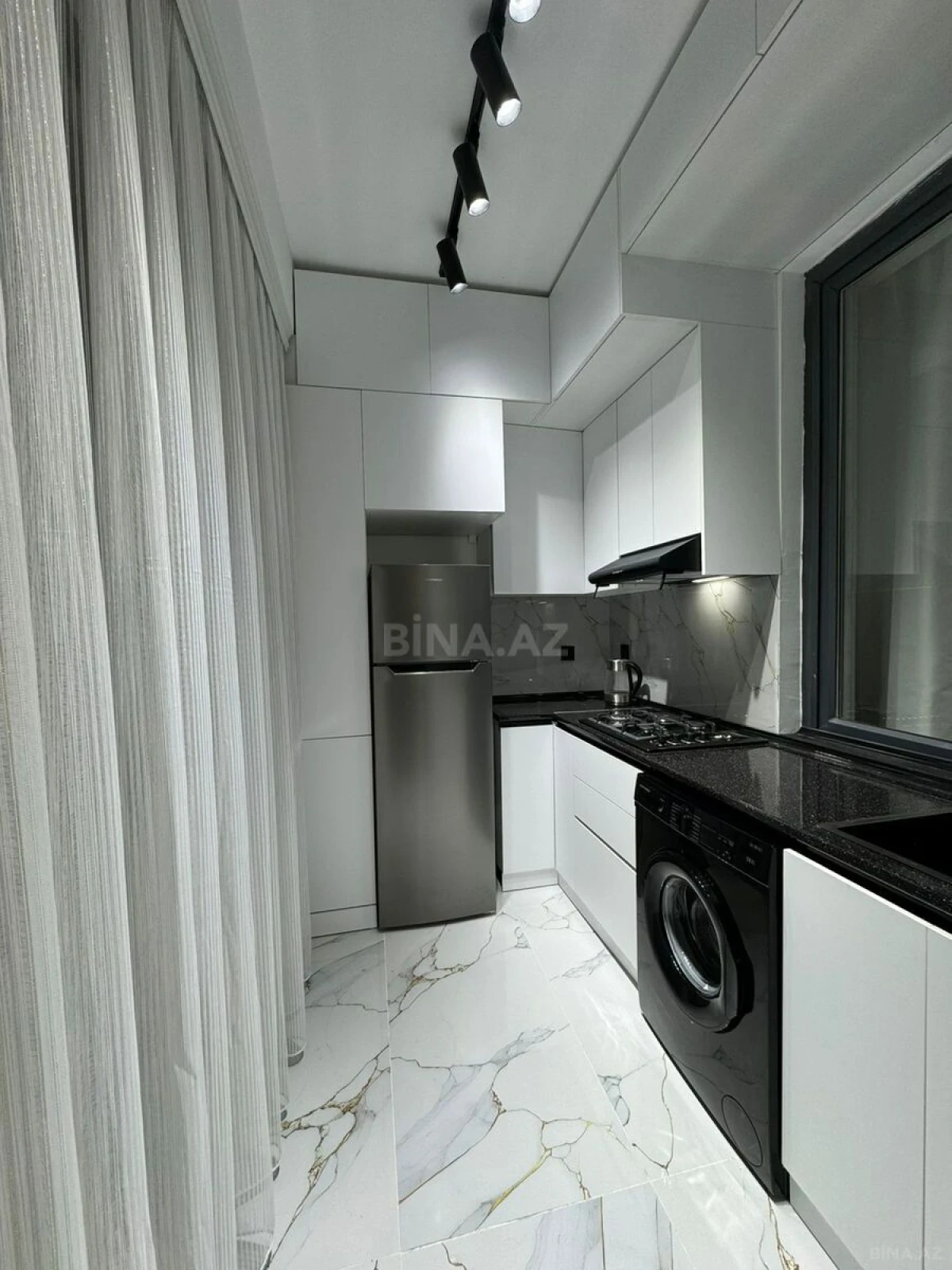 Kirayə verilir 2 otaqlı mənzil 65 m²