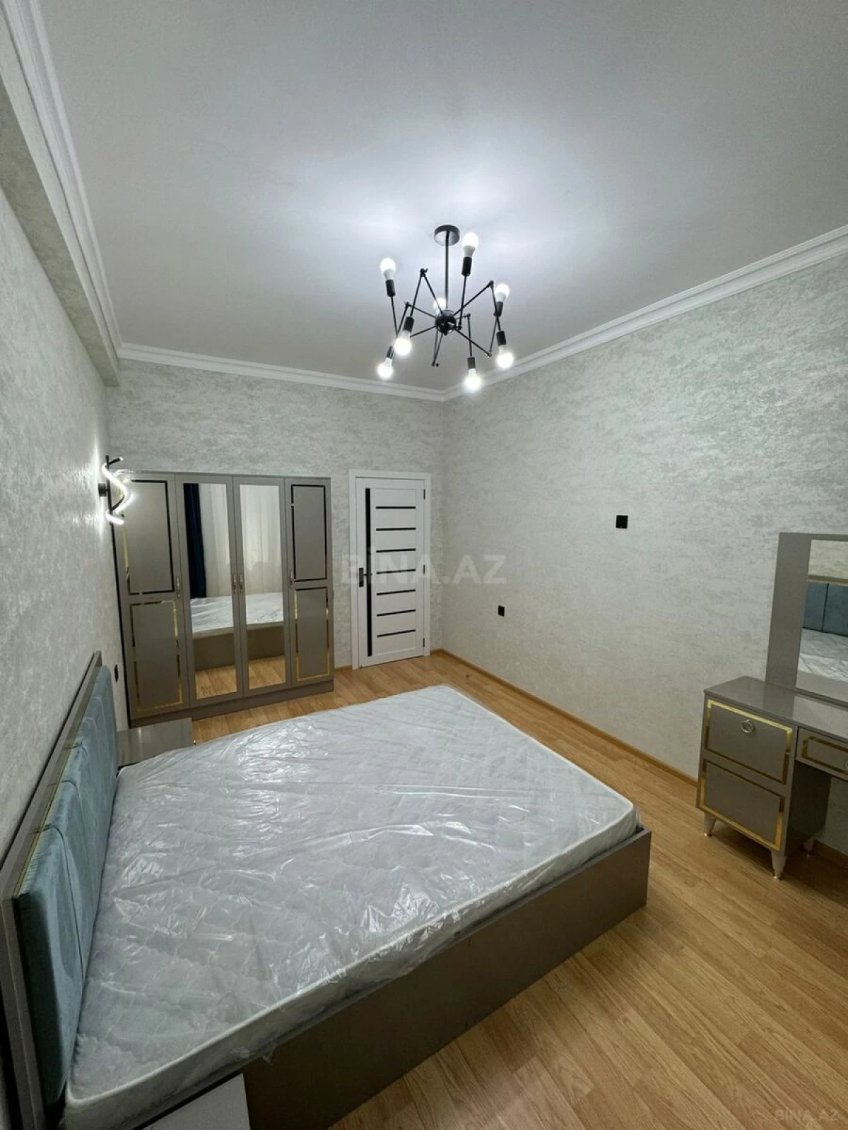 Kirayə verilir 2 otaqlı mənzil 65 m²