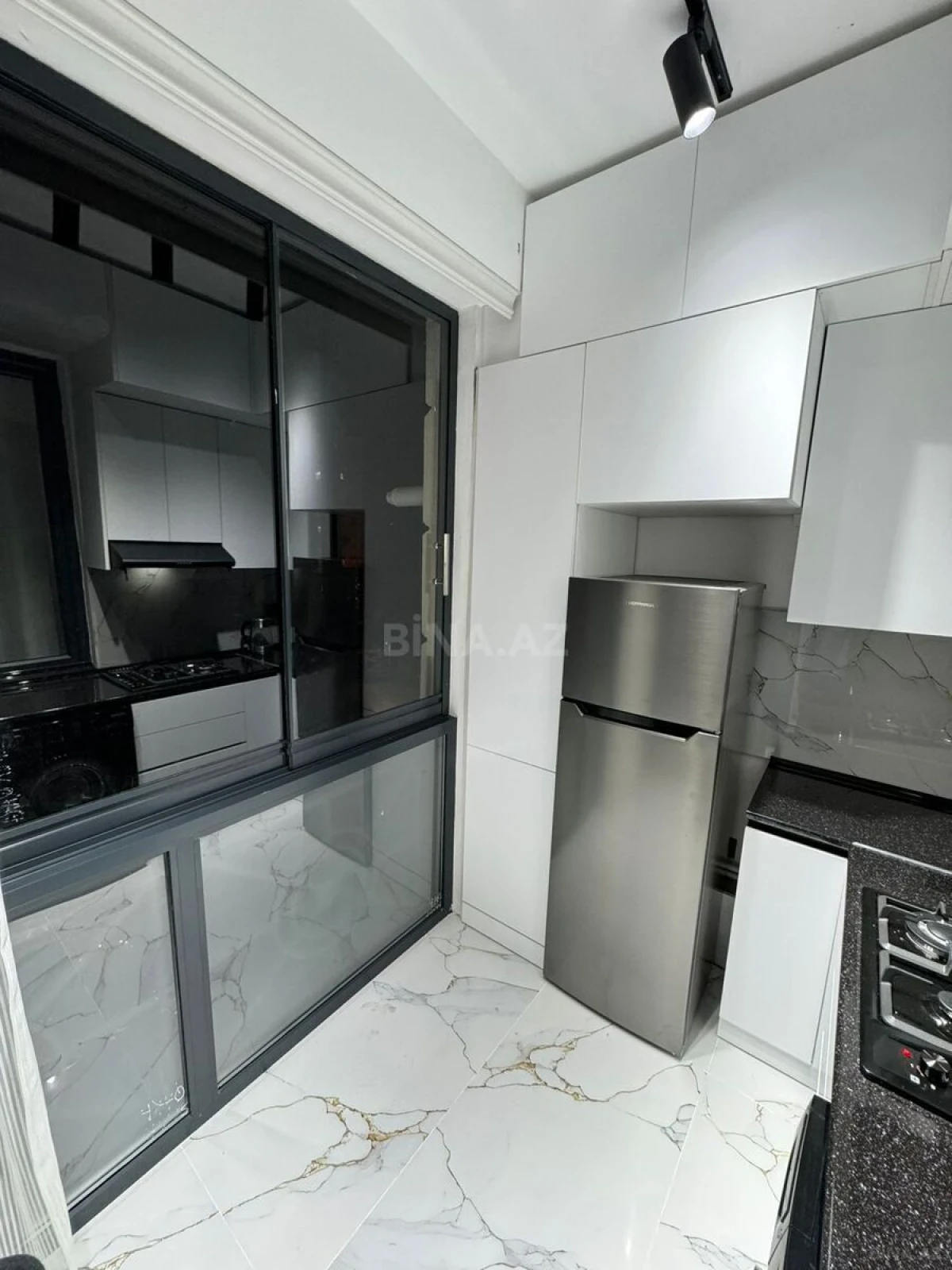 Kirayə verilir 2 otaqlı mənzil 65 m²