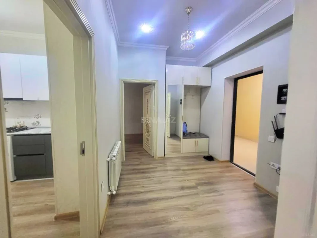 Kirayə verilir 2 otaqlı mənzil 74 m²