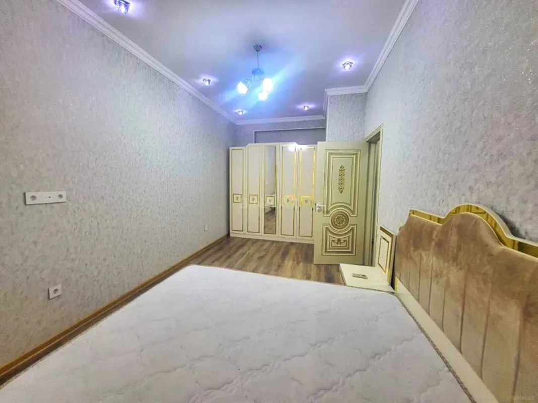 Kirayə verilir 2 otaqlı mənzil 74 m²