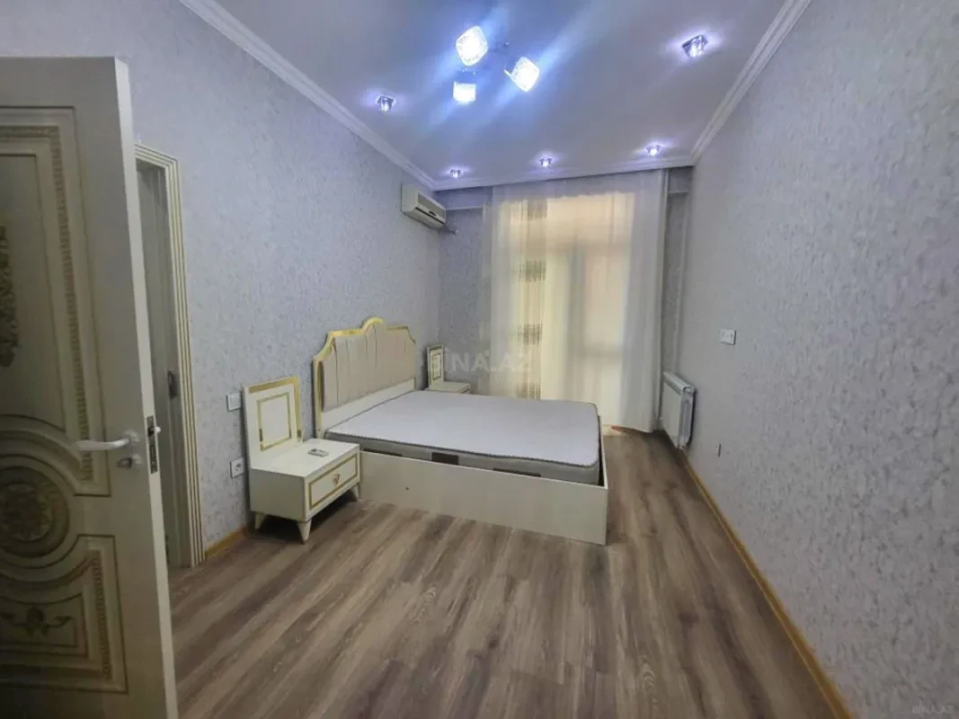 Kirayə verilir 2 otaqlı mənzil 74 m²