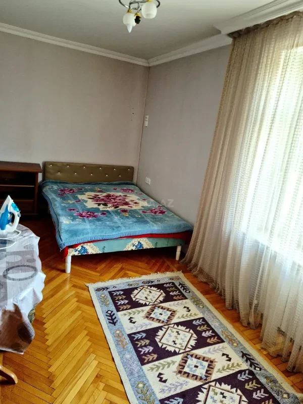 Kirayə verilir 2 otaqlı mənzil 85 m²