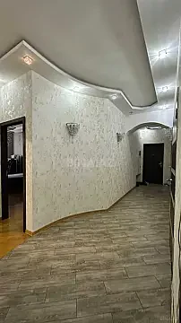 Satılır 4 otaqlı mənzil 127 m²