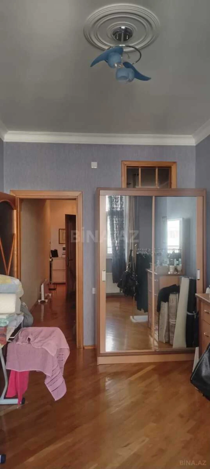 Satılır 1 otaqlı mənzil 61 m²