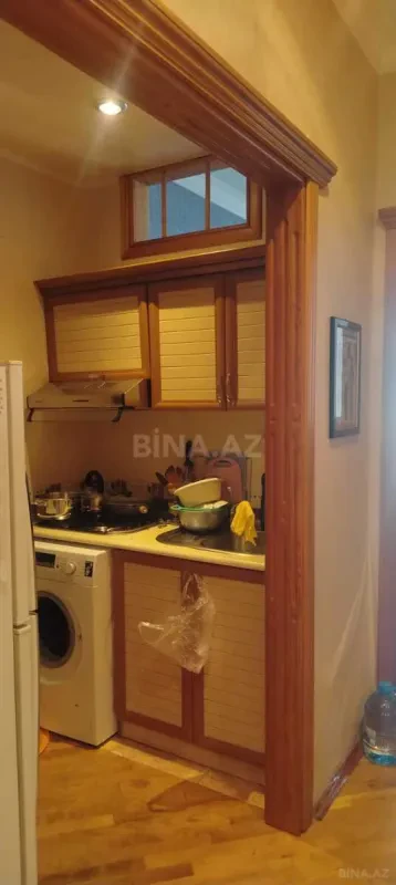 Satılır 1 otaqlı mənzil 61 m²