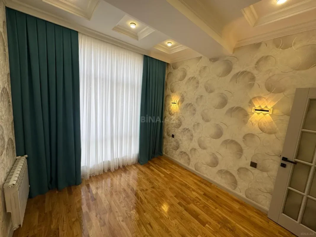 Satılır 3 otaqlı mənzil 92 m²
