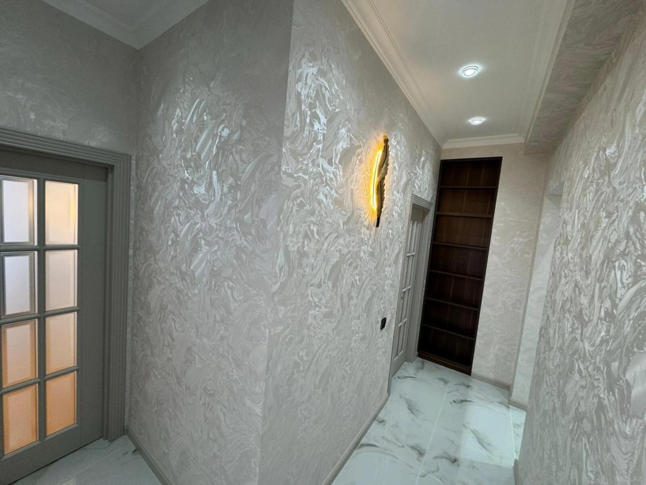 Satılır 3 otaqlı mənzil 92 m²