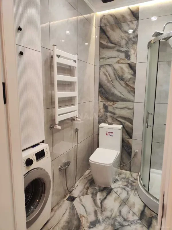 Kirayə verilir 2 otaqlı mənzil 65 m²