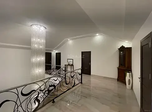 Kirayə verilir 7 otaqlı həyət evi 600 m²