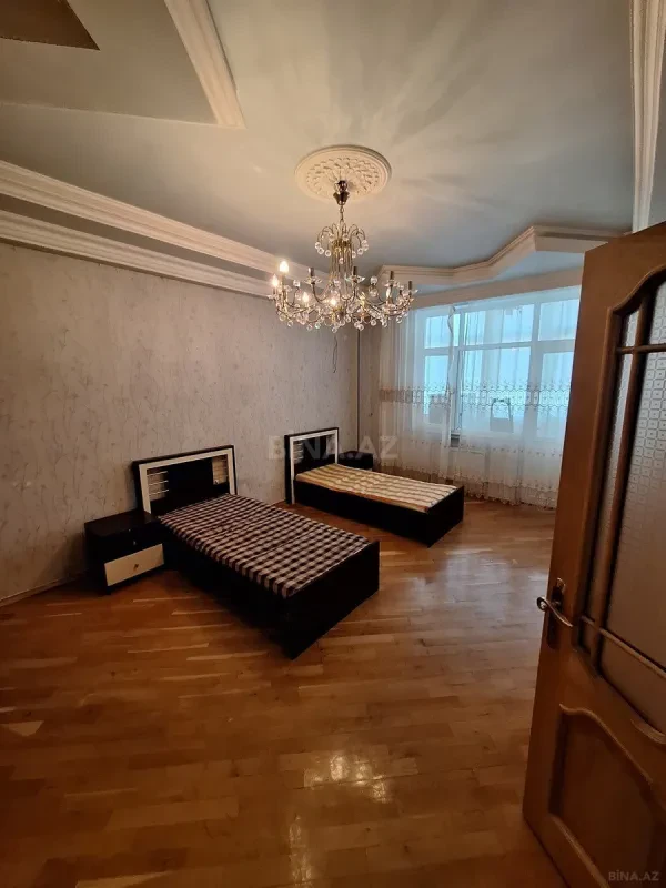 Kirayə verilir 3 otaqlı mənzil 120 m²