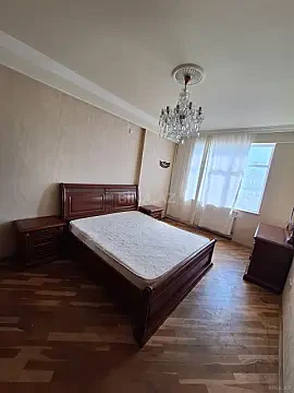 Kirayə verilir 3 otaqlı mənzil 120 m²