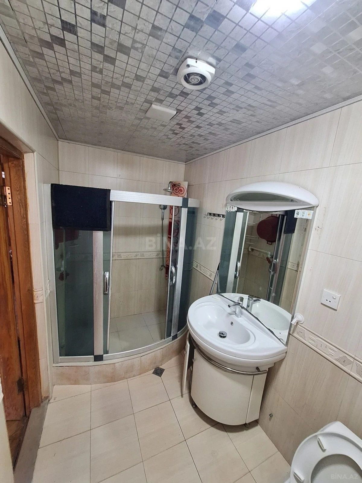 Kirayə verilir 3 otaqlı mənzil 120 m²