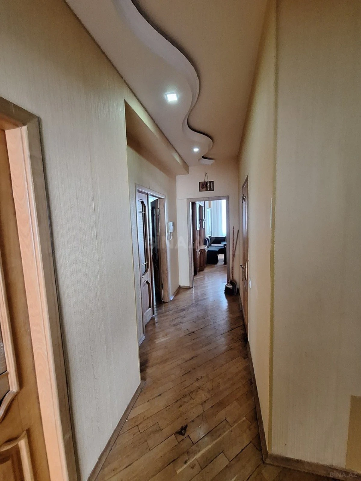Kirayə verilir 3 otaqlı mənzil 120 m²