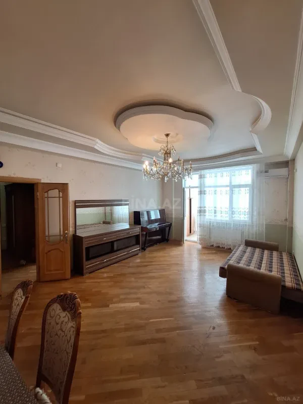 Kirayə verilir 3 otaqlı mənzil 120 m²