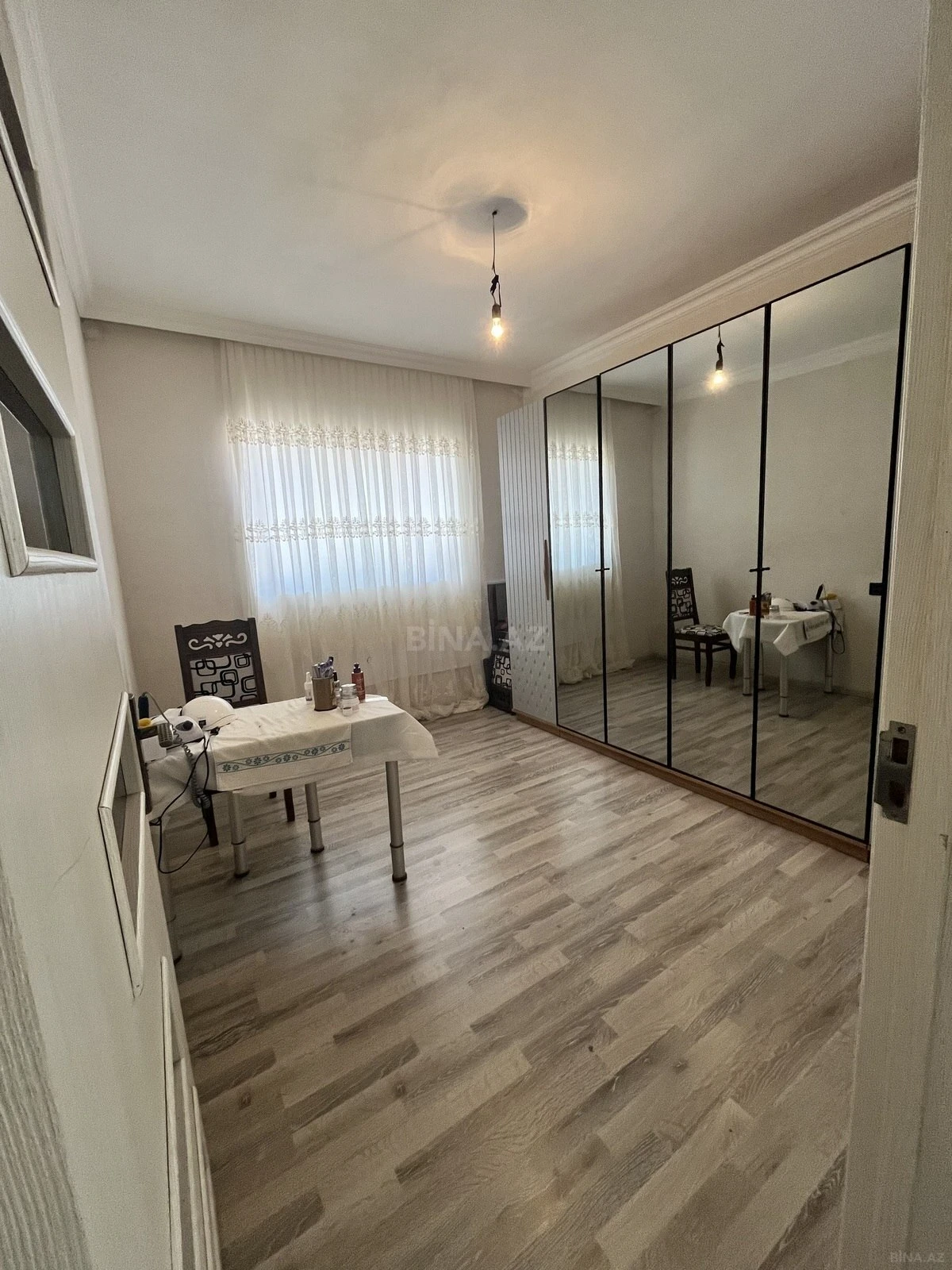 Satılır 7 otaqlı həyət evi 195 m²