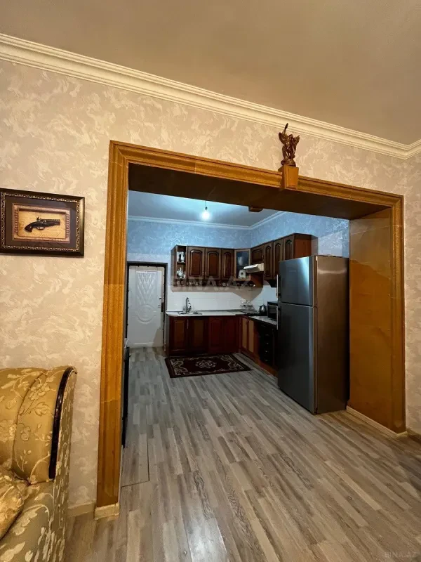 Satılır 7 otaqlı həyət evi 195 m²