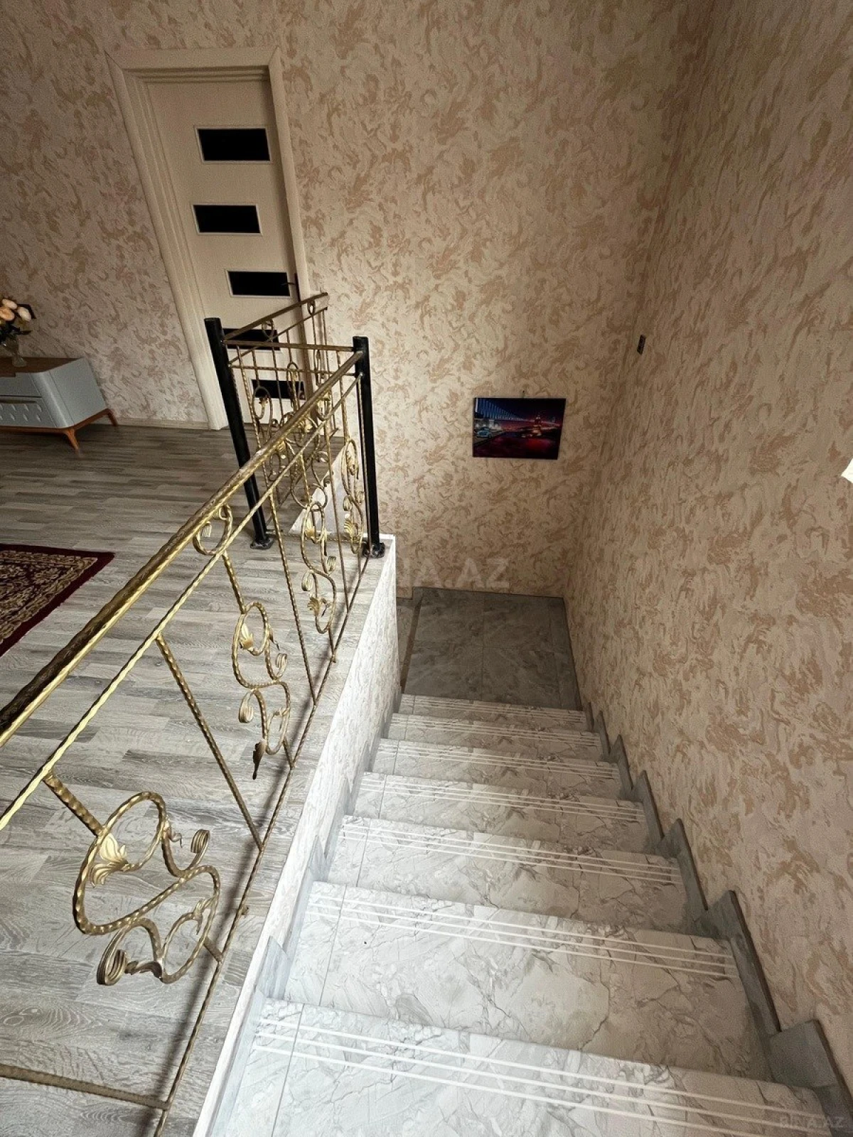 Satılır 7 otaqlı həyət evi 195 m²