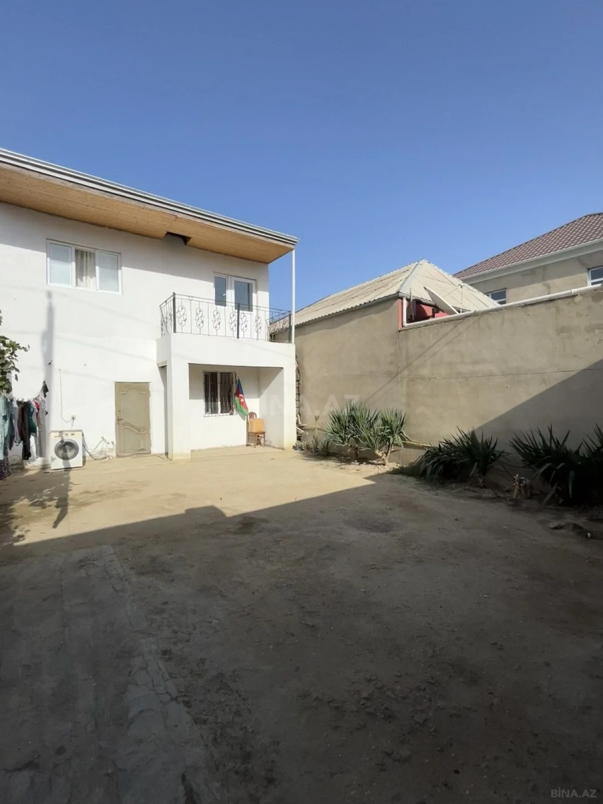 Satılır 7 otaqlı həyət evi 195 m²
