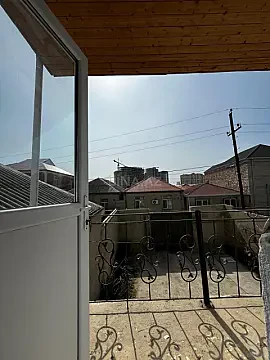 Satılır 7 otaqlı həyət evi 195 m²