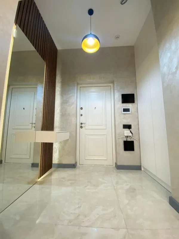 Kirayə verilir 2 otaqlı mənzil 65 m²