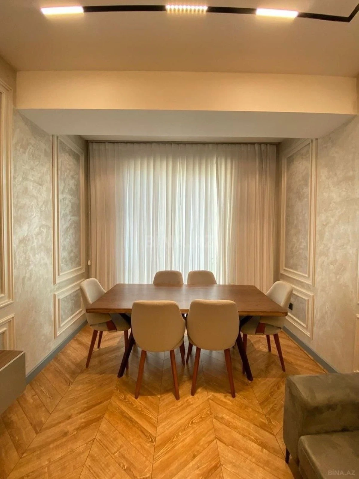 Kirayə verilir 2 otaqlı mənzil 65 m²