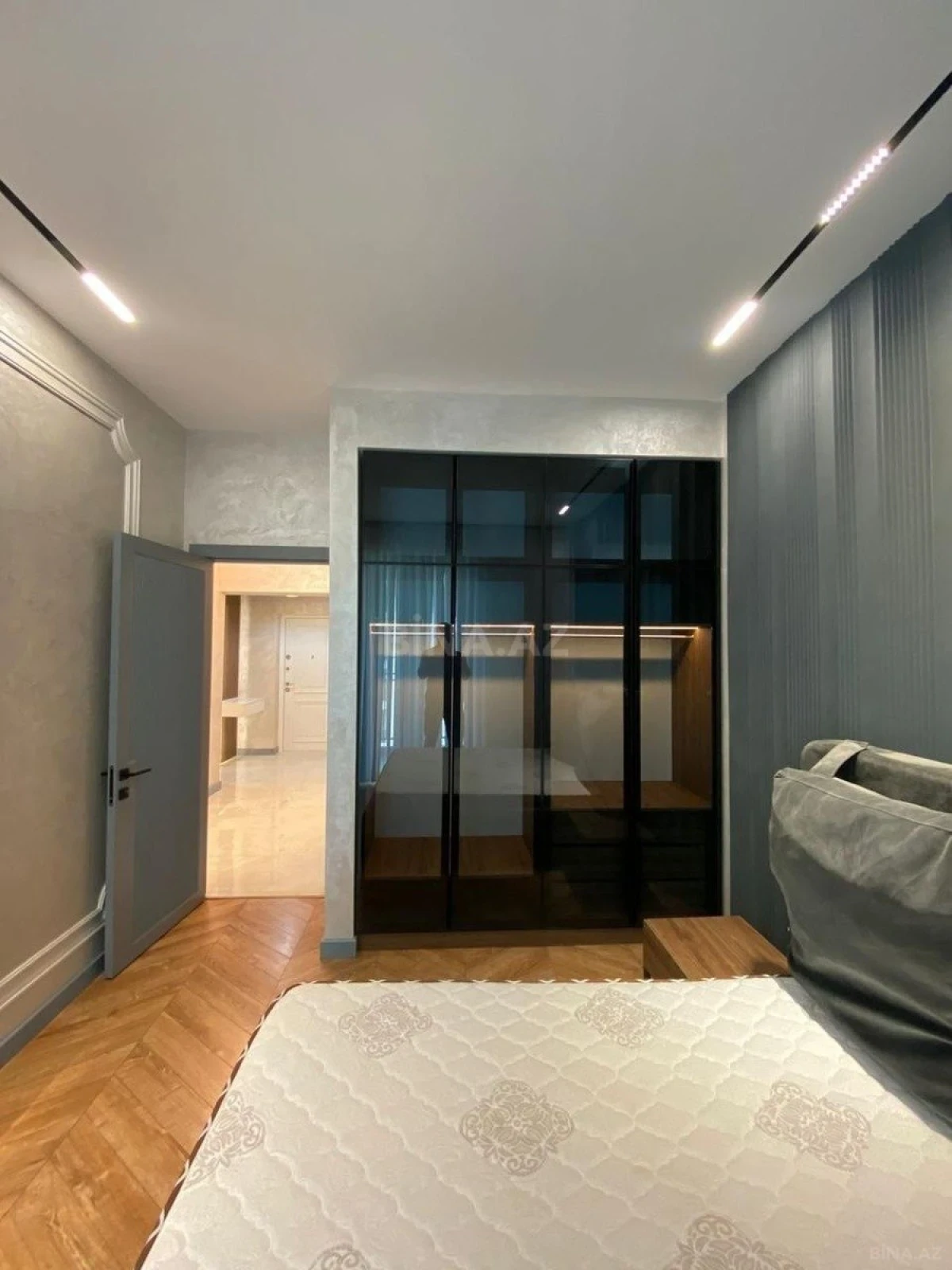 Kirayə verilir 2 otaqlı mənzil 65 m²