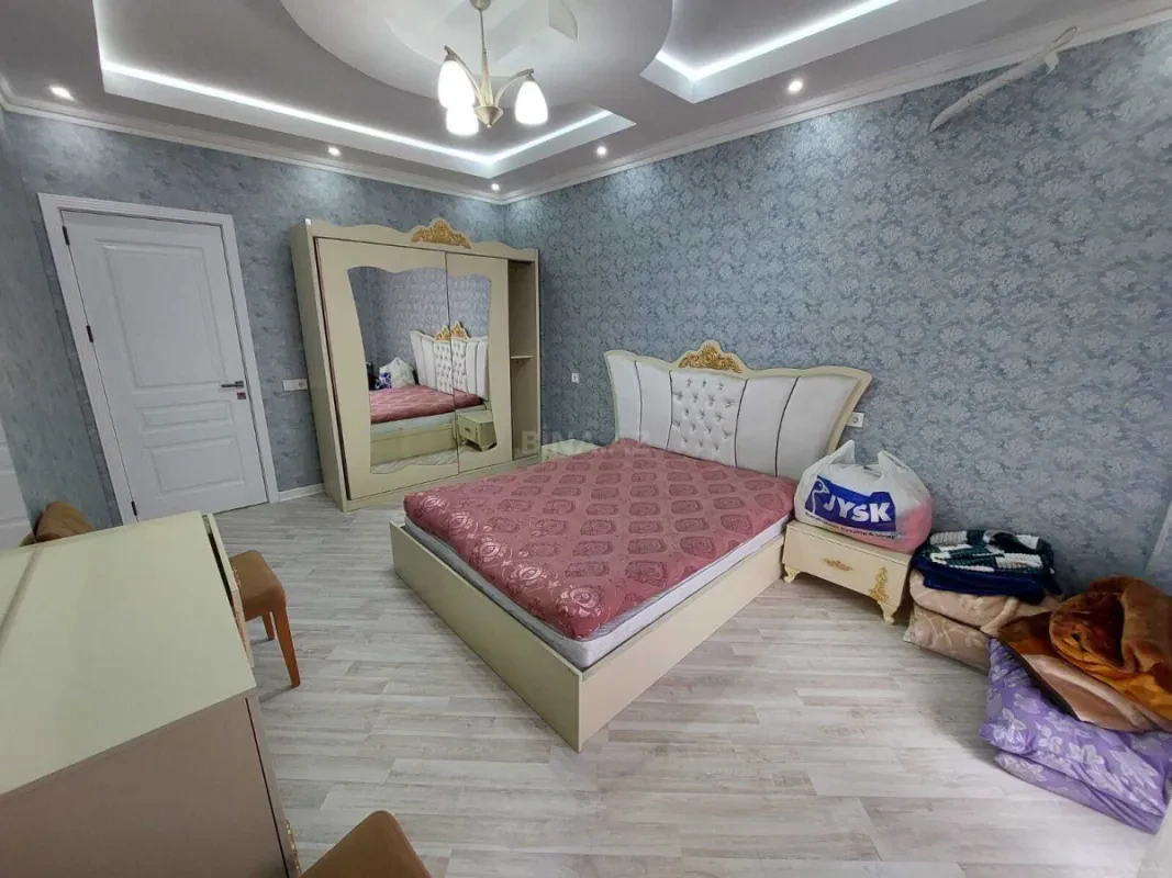 Kirayə verilir 2 otaqlı mənzil 102 m²