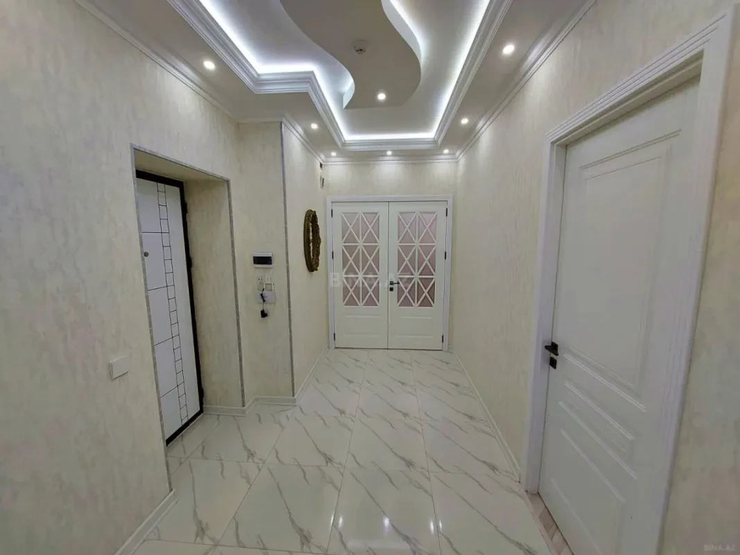 Kirayə verilir 2 otaqlı mənzil 102 m²