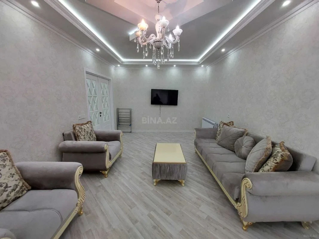 Kirayə verilir 2 otaqlı mənzil 102 m²