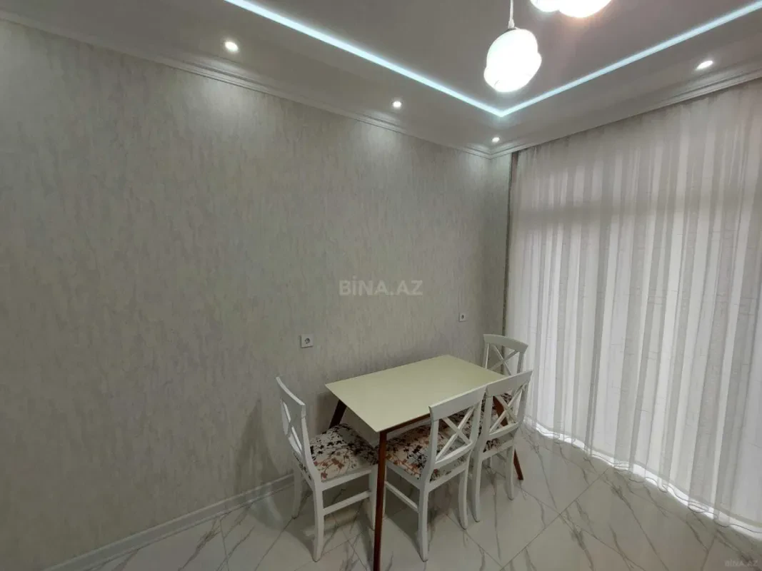 Kirayə verilir 2 otaqlı mənzil 102 m²