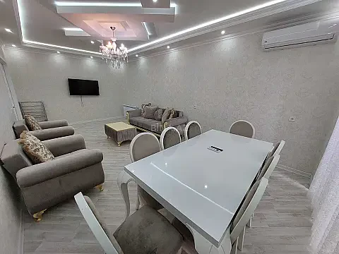 Kirayə verilir 2 otaqlı mənzil 102 m²