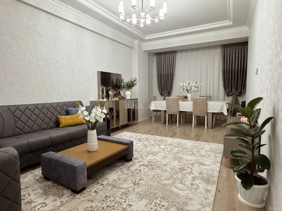 Kirayə verilir 2 otaqlı mənzil 74 m²