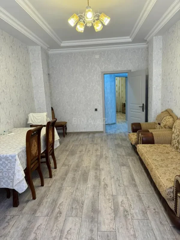 Kirayə verilir 3 otaqlı mənzil 124 m²
