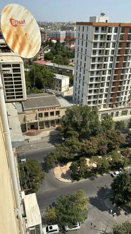 Kirayə verilir 3 otaqlı mənzil 124 m²