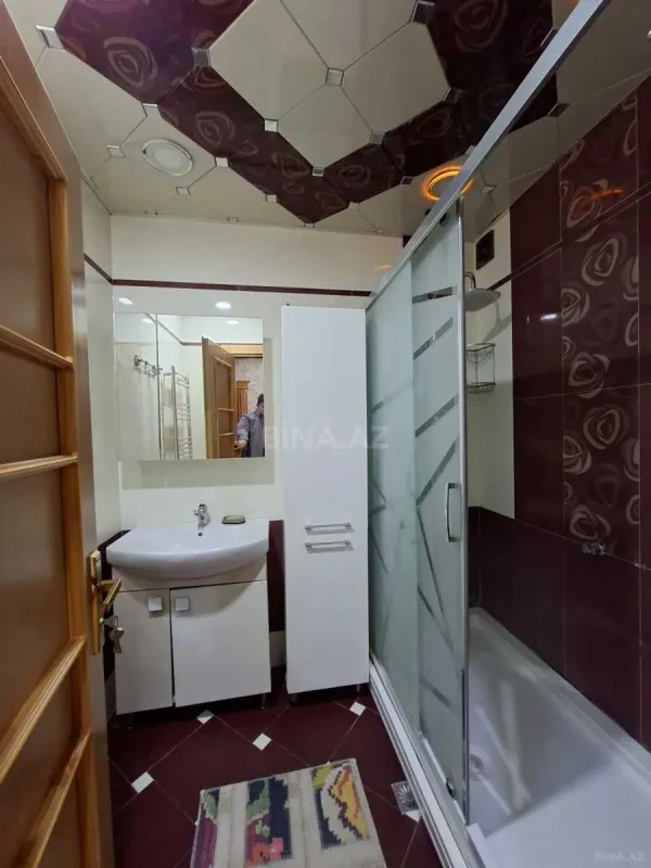 Kirayə verilir 3 otaqlı mənzil 135 m²