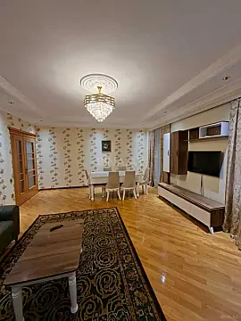 Kirayə verilir 3 otaqlı mənzil 135 m²