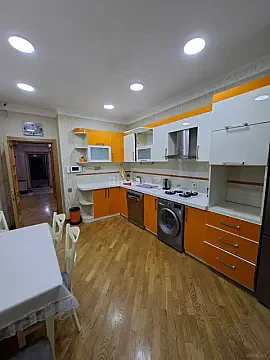 Kirayə verilir 3 otaqlı mənzil 135 m²