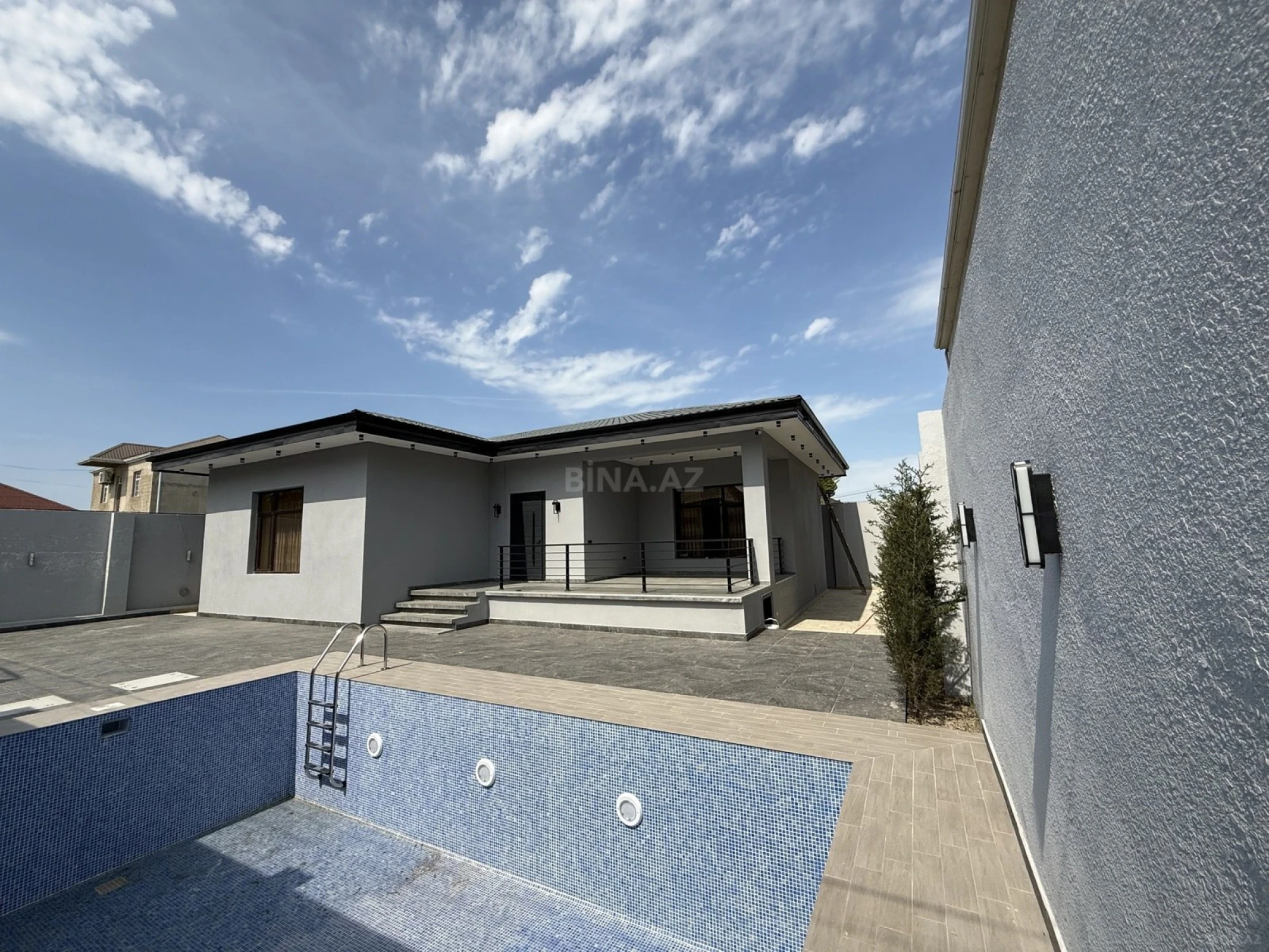 Satılır 3 otaqlı həyət evi 165 m²