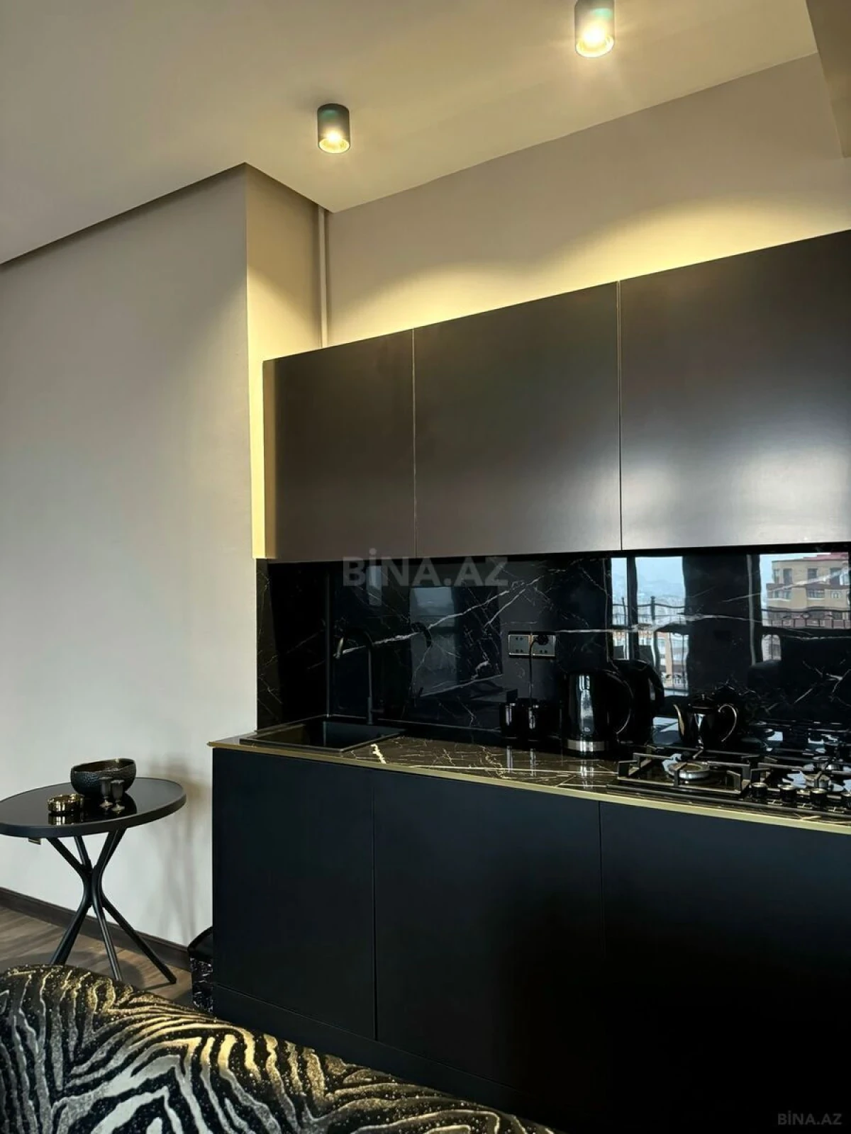 Kirayə verilir 2 otaqlı mənzil 100 m²