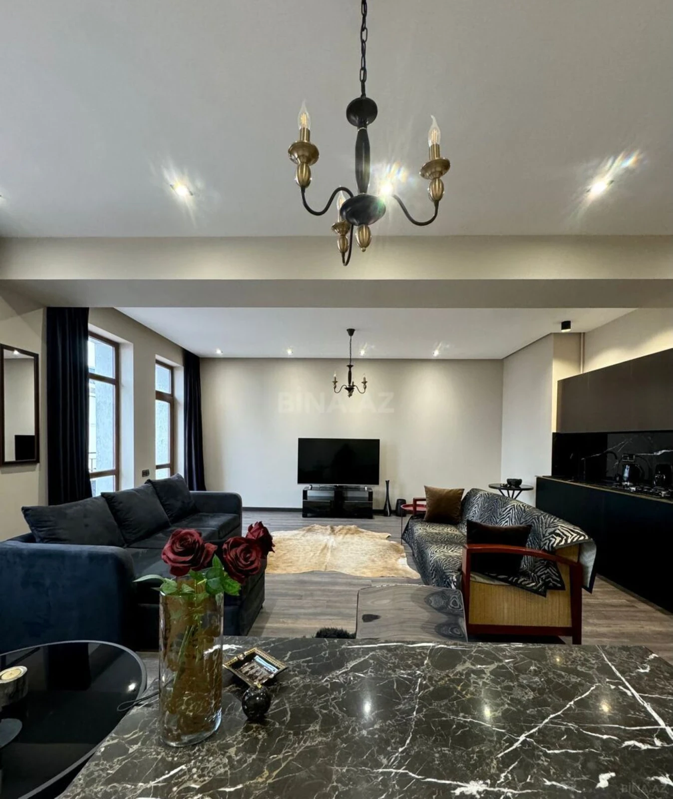 Kirayə verilir 2 otaqlı mənzil 100 m²