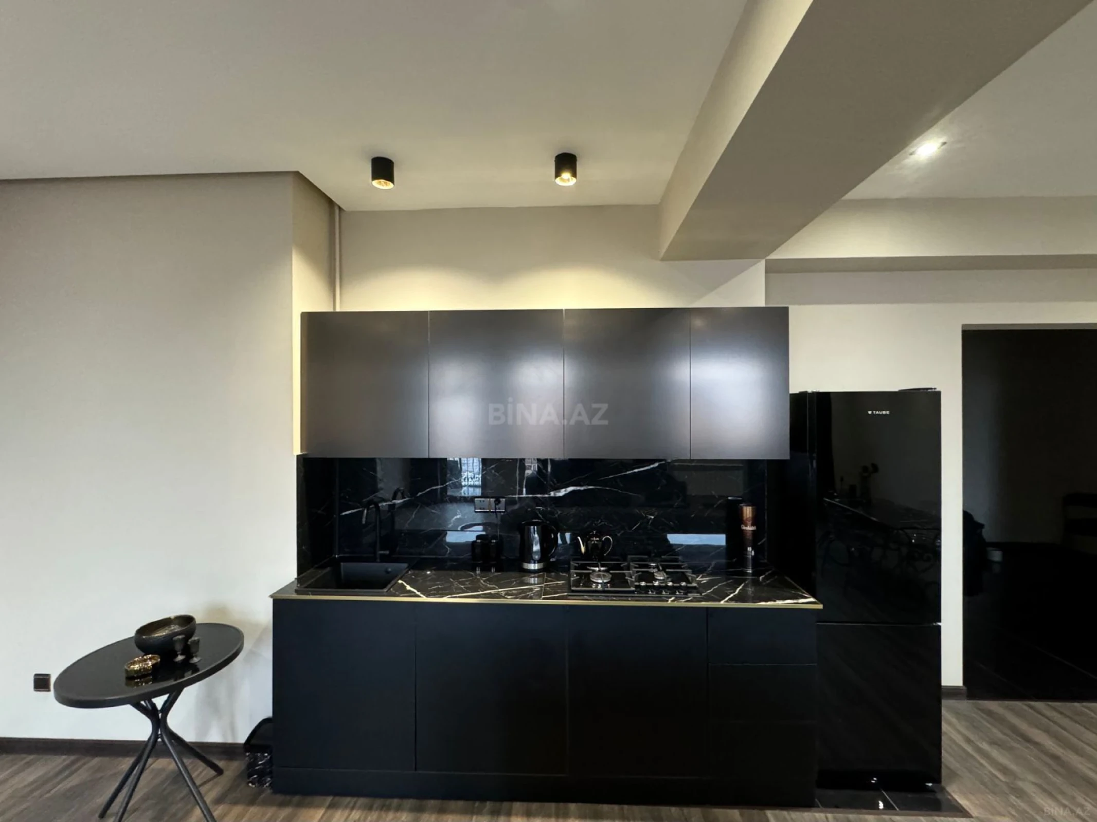 Kirayə verilir 2 otaqlı mənzil 100 m²