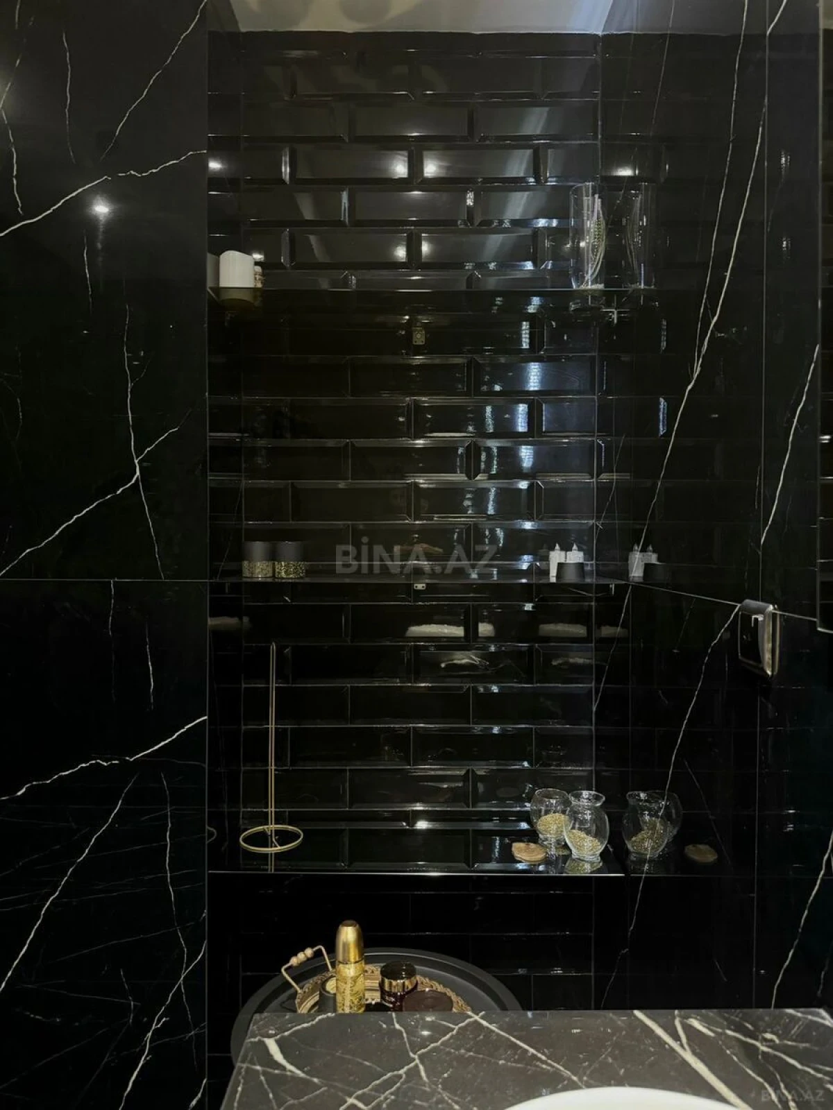 Kirayə verilir 2 otaqlı mənzil 100 m²