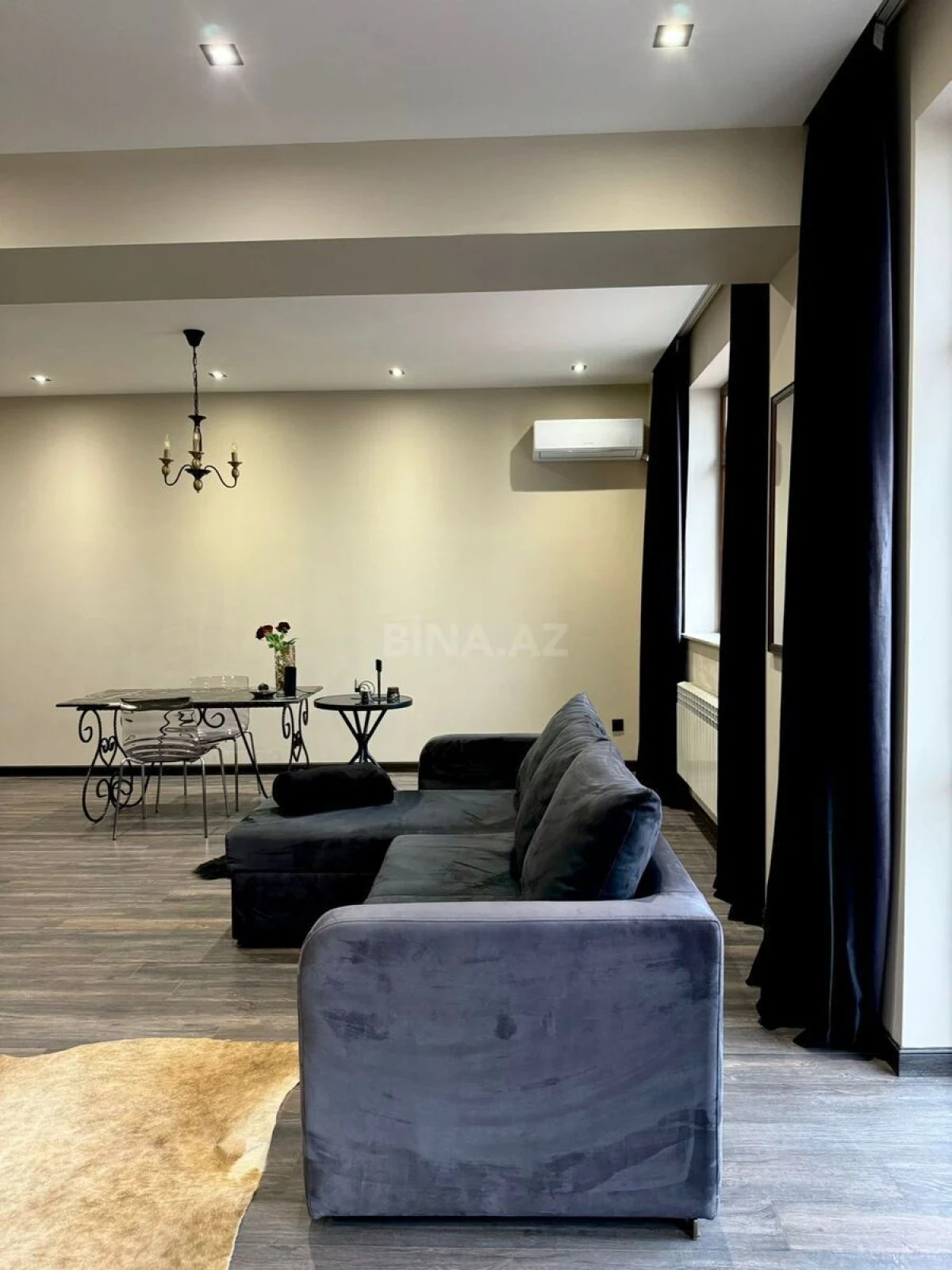 Kirayə verilir 2 otaqlı mənzil 100 m²