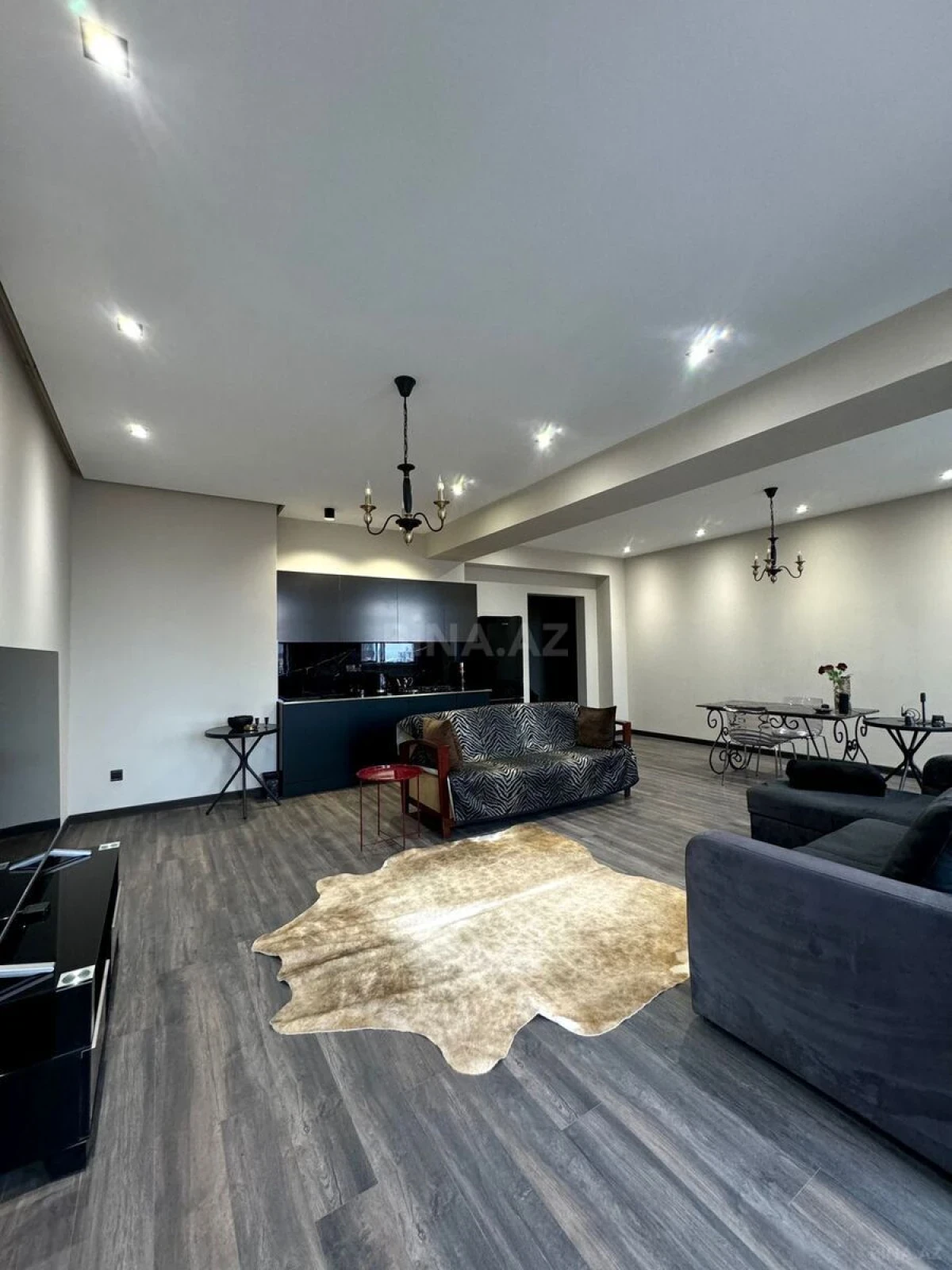 Kirayə verilir 2 otaqlı mənzil 100 m²