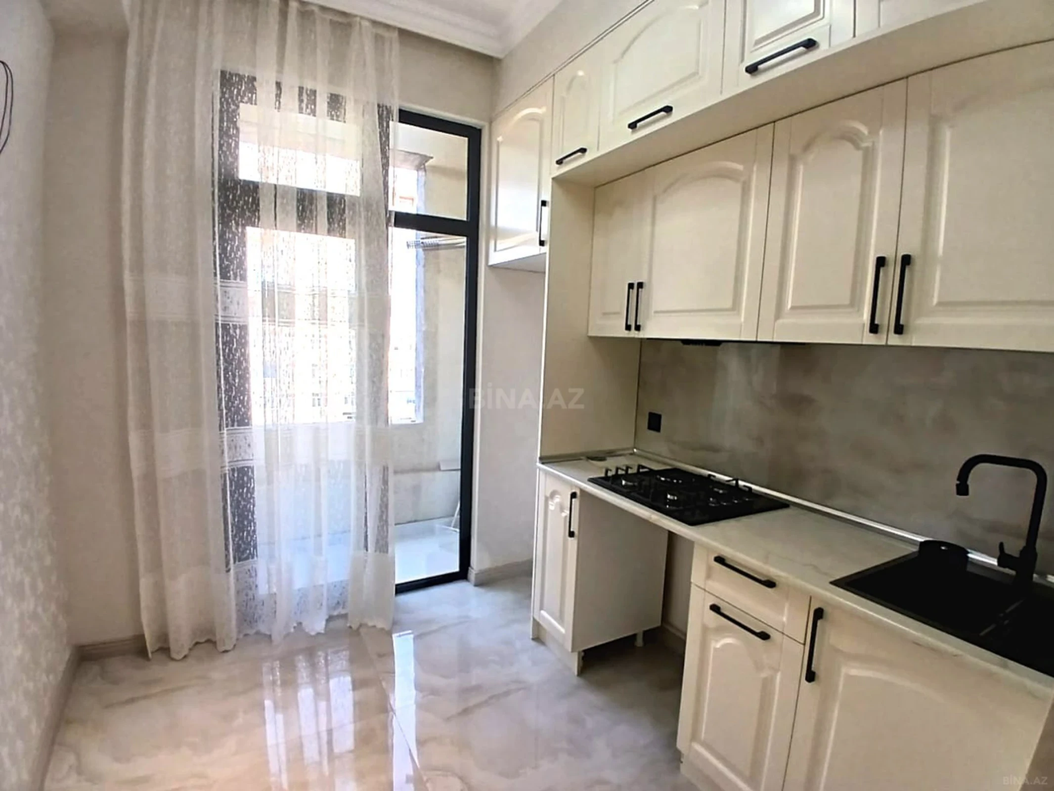 Satılır 2 otaqlı mənzil 62.5 m²