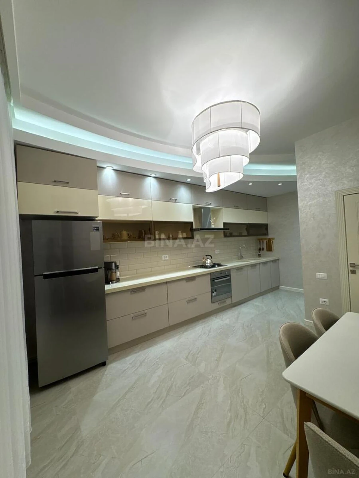 Satılır 2 otaqlı mənzil 100 m²