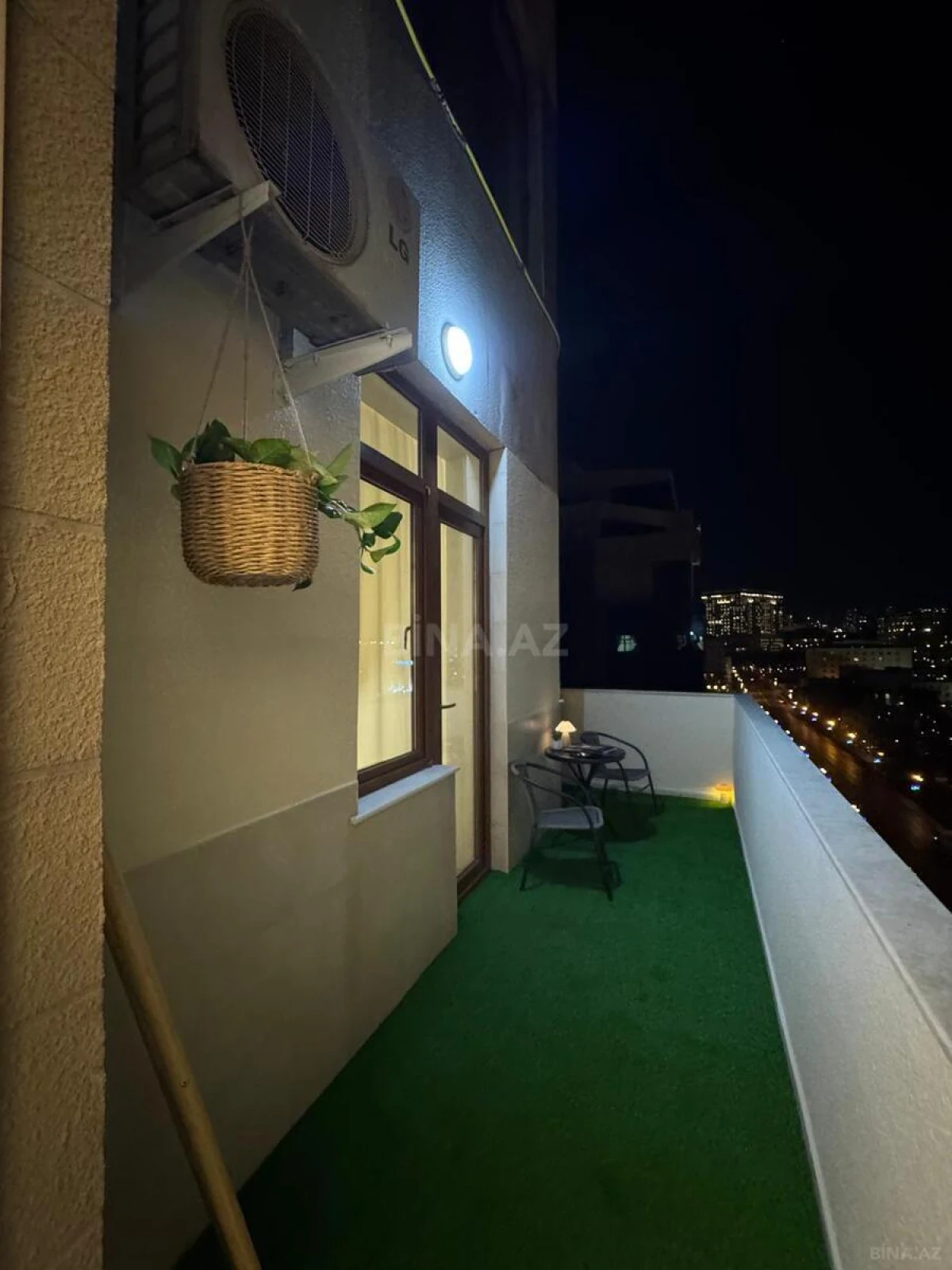 Satılır 2 otaqlı mənzil 100 m²