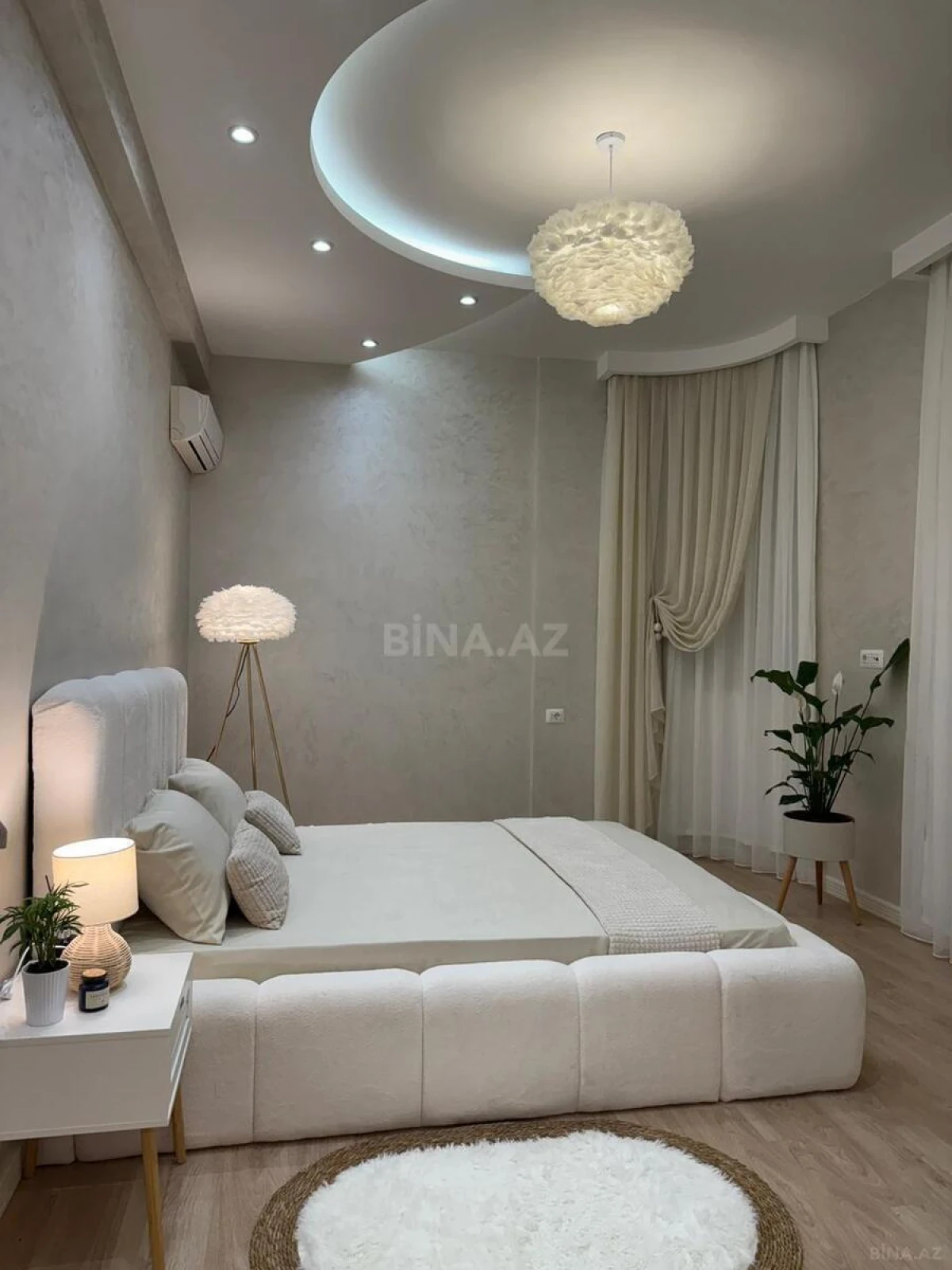 Satılır 2 otaqlı mənzil 100 m²