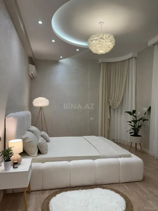 Satılır 2 otaqlı mənzil 100 m²